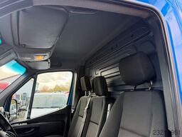 MERCEDES-BENZ Sprinter 319 CDI V6 Automatik Klima LED AHK