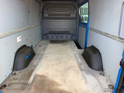 MERCEDES-BENZ Sprinter 319 CDI V6 Automatik Klima LED AHK