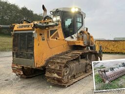 Liebherr Pr 746 L blade included