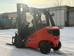 Linde H 30 Diesel Triplex Ausschubgabeln