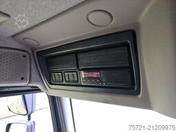 DAF LF 230 Bakwagen Laadklep!