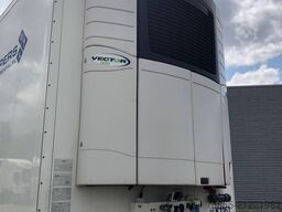 Schmitz Cargobull SCB S3B / Carrier Vector 1550 / Lift axle / Fri...