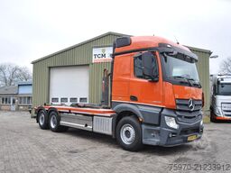 Mercedes-Benz Actros 2548 6X2 + HIAB HAAKARM 21T
