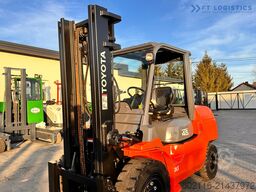 Toyota 42-4FD40 / DIESEL / 4500KG / DUPLEX / FO