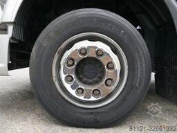 MAN TGM 12.250 | Roller sail | Dhollandia 1500kg | ...