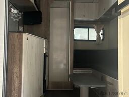 TT XL 3-4 Pferde Wohnung, Dusche