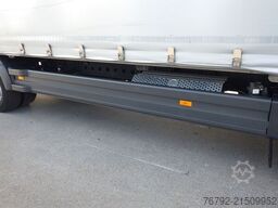 MERCEDES-BENZ 1327 L Atego 4 Pritsche 7,3m/LBW/AHK/Klima/55tkm