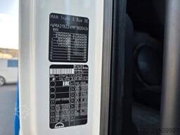 MAN 26.400 TGX mit Baustoffplateau, geteilte Rampen