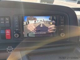 MAN 26.400 TGX mit Baustoffplateau, geteilte Rampen