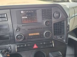 MERCEDES-BENZ ACTROS 1843