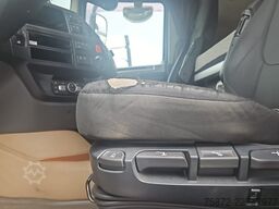 DAF XF SUPERSPACE CAB 530 6X2 26T TAULINER