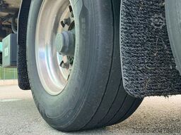 Burg VAN BEURDEN ISOLATED BOX HYDRAROLLS CARRIER