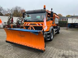 MERCEDES-BENZ 1824 Axor Abroller mit Schneeschild und Streuer