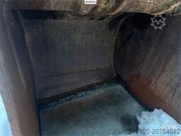 Åkerman H7M wheeled excavator with bucket