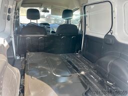 Nissan NV 250