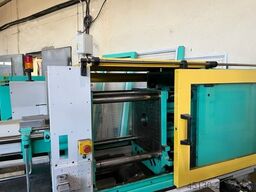 Arburg 420C 800-250 mit dem Angußpicker