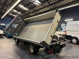 NISSAN NT400 3,0l Cabstar 3 Seiten Kipper AC AHK 3,5T