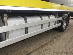 DAF CF 290 ALUGESLOTENBAK EN KLEP 2500 KG,GVW 20.50...