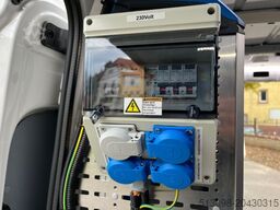 VOLKSWAGEN CRAFTER REGALS. STANDHZG. ZUSATZHEIZUNG NAVI PDC