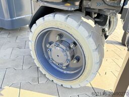 Combilift AISLE MASTER TRIPLEX 8500 FREE LIFT TOP1