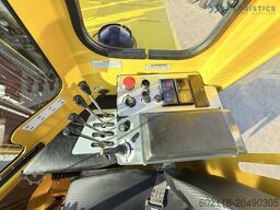 Combilift C3000 GAS TRIPLEX 4900 FREE LIFT CABIN