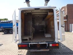MERCEDES-BENZ 613D Vario Kasten 4x2