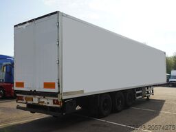 Jumbo 3 AXLE CLOSED BOX