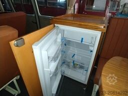 MERCEDES-BENZ Vorgänger Sprinter O 319 Samba mit Faltdach AC