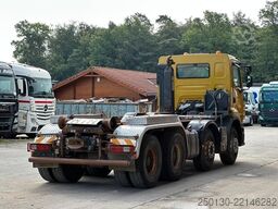 RENAULT Premium Lander 460.32 8x4 BB HIAB XR26S Hooklift