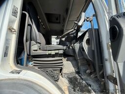 MERCEDES-BENZ AXOR 1829 Kehrmaschine BUCHER