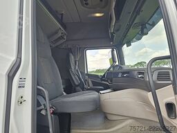DAF XG 480 Spoilers, skylights