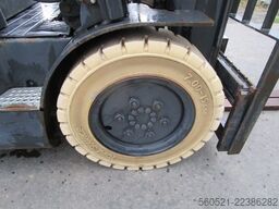 Doosan D25S-5 -Triplex-Freihub 4,75m + Seitenschieber