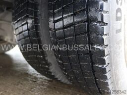 Mercedes-Benz VARIO O813/LIFT