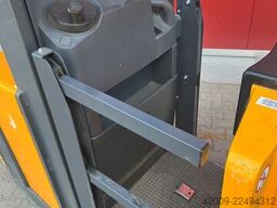 Jungheinrich EKS 110  ECE 320