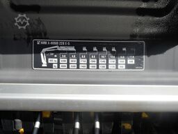 DAF CF 480 8x2 Open box truck with Hiab X-Hiduo 228...