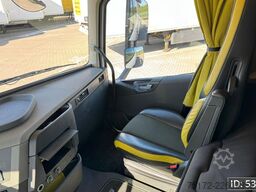 Volvo FH16 750 Globetrotter XL, Euro 6, 8x4 / Hydraul...
