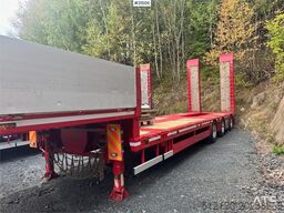 Doll Machinery Semi w/ Widening and Hydraulic Bridges.