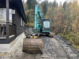 Kobelco Sk75SR-3E excavator w/ sanding bucket, rototilt an