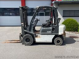 NISSAN Uni Carriers 25