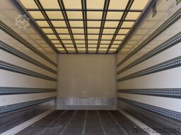Mercedes-Benz Actros 1824 L Bakwagen + Laadklep 2000 kg
