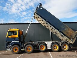 MAN TGS 49.440 10x8 tipper 486.300km
