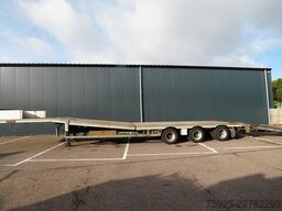 Nooteboom 3 axle semi low loader with ramps