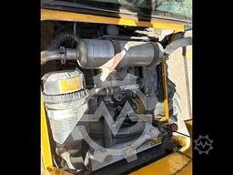 JCB 926