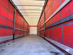 SCHMITZ CARGOBULL Curtainsider Standard XL Lift
