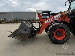 Kubota R065W