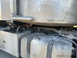 Mercedes-Benz Actros 3243 8x4 Trockensauger / Swiss-Vehicle
