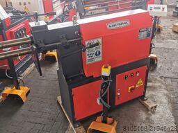 AK-BEND AKM 250 motor.