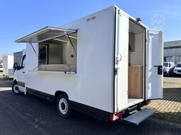 Mercedes-Benz Foodtruck, Imbisswagen, Food Truck mit neuer Küche und Ausstattung