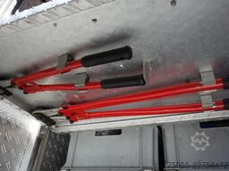 Mercedes-Benz 1325 godiva pump