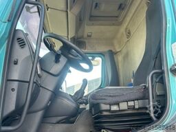 VOLVO FL 240 4X2R, PLANE, MANUAL, E4, LADEBORDWAND,